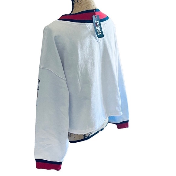 TOMMY JEANS Boxy Cropped Sweatshirt XL.… White by Tommy Hilfiger… - Picture 5 of 8